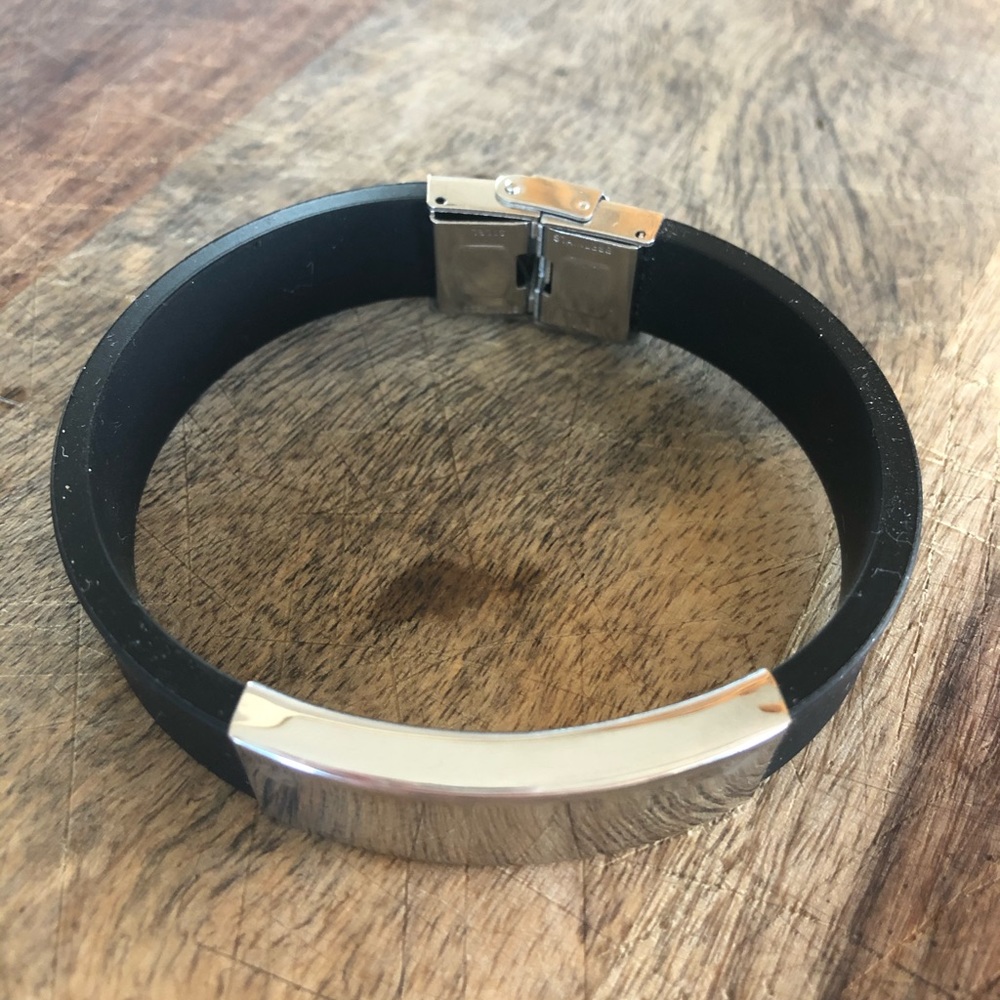 Softball/baseball clasp bracelet